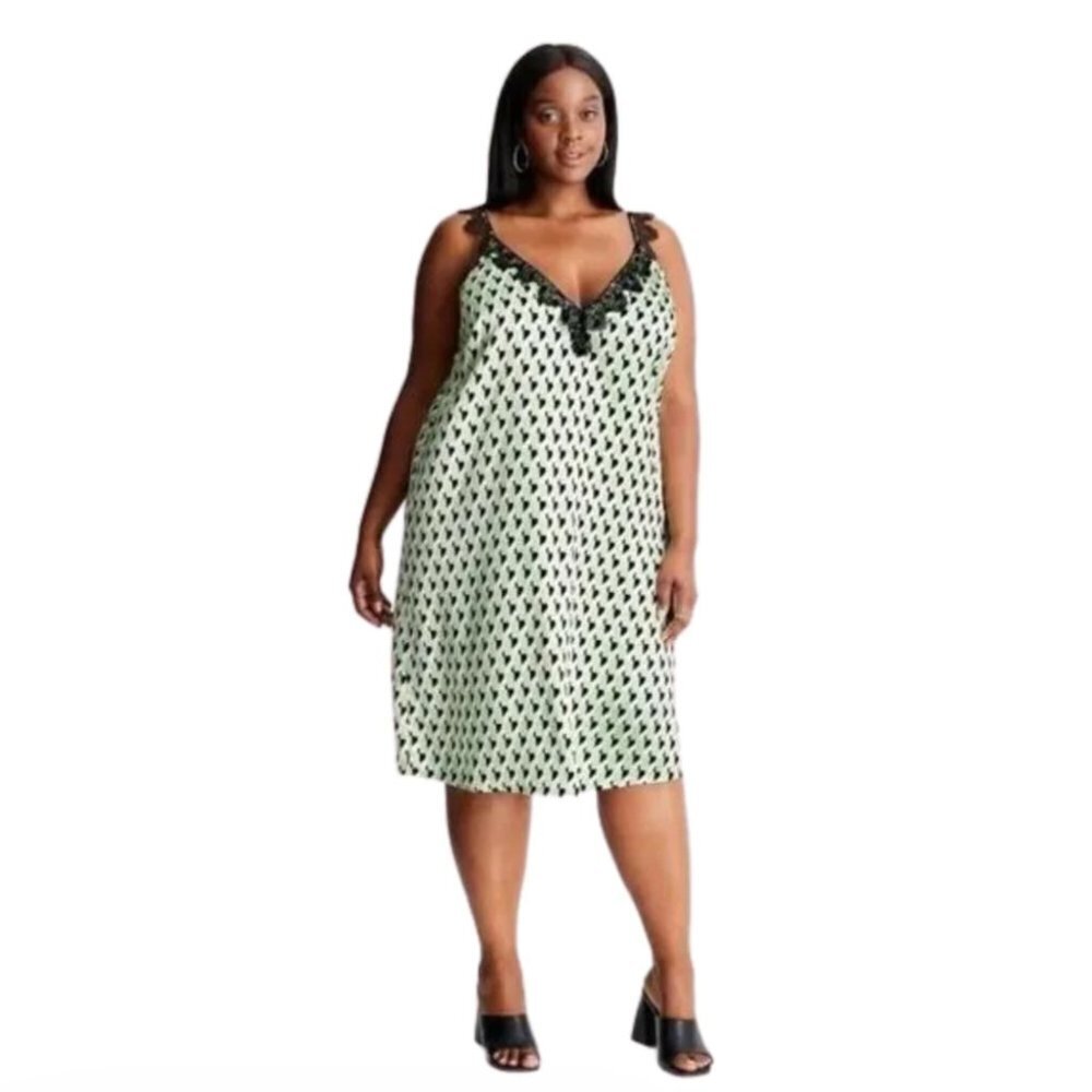Future Collective | Green Patterned Lace Detailed Silky Slip Dress Size Medium